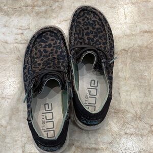 Hey Dude - Black and Brown Leopard